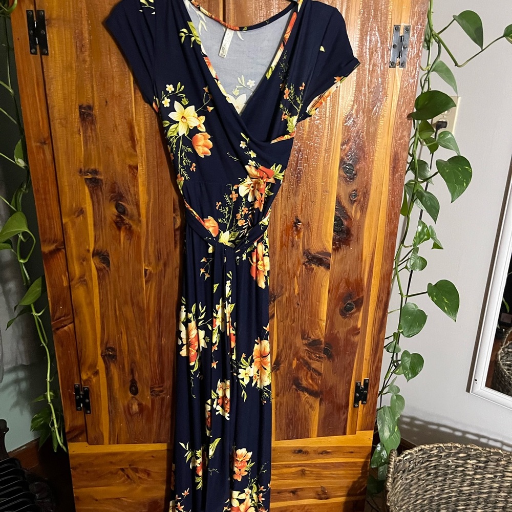 Mother Bee floral Maternity Dress